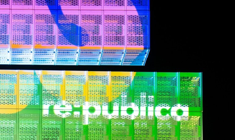 re:publica 25 Kisten mit Schriftzug